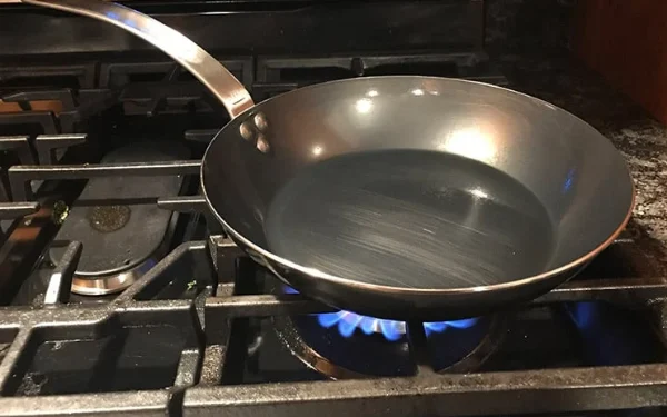 Non-stick சமையல் பாத்திரங்களுக்கு தடை… கனடாவிலும் நடைமுறைக்கு வருமா?