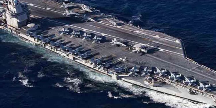 உலகின் மிகப் பெரிய போர்க் கப்பலை கரீபியன் தீவுகள் நோக்கி நகர்த்திய அமெரிக்கா