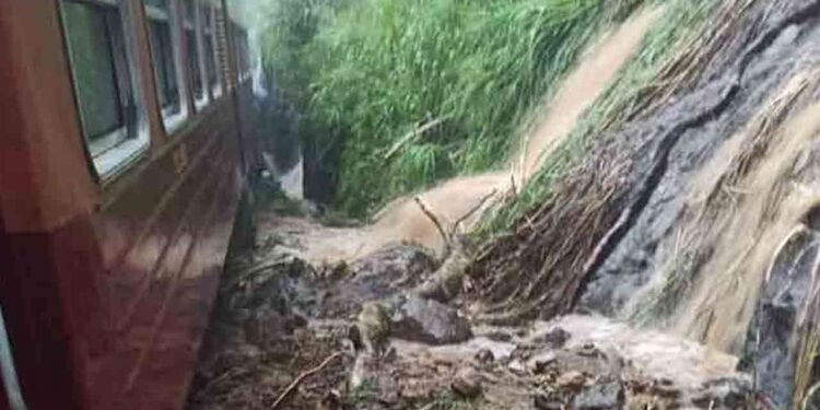 மலையகத்துக்கான ரயில் சேவைகள் தொடர்ந்து பாதிப்பு