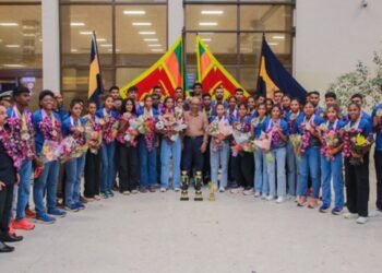 இலங்கை பெருமை சேர்த்த வீரர்கள் நாட்டை வந்தடைந்தனர்