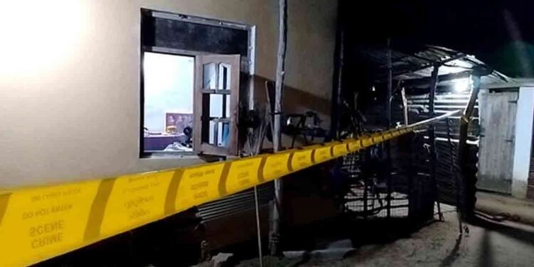 ஹூங்கமவில் வீடொன்றில் தம்பதியினர் சடலமாக மீட்பு