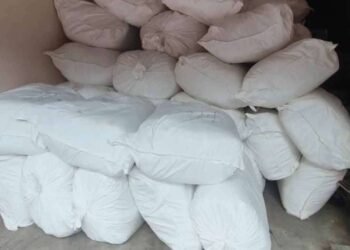 இலங்கைக்கு கடத்த முயன்ற 1,200 கிலோ சமையல் மஞ்சள் பறிமுதல்