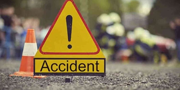 லொறி கவிழ்ந்த விபத்தில் இருவர் பலி