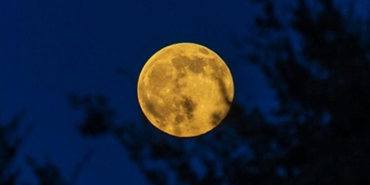இன்று வானத்தில் தோன்றும் ‘சூப்பர் மூன்’