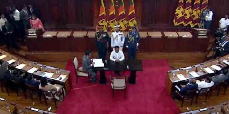 பதவியேற்ற அமைச்சரவை அமைச்சர்கள் விபரம்