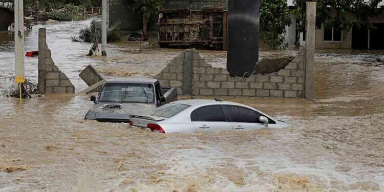 மெக்சிகோவை புரட்டிப்போட்ட கனமழை – பலி எண்ணிக்கை மேலும் உயர்வு