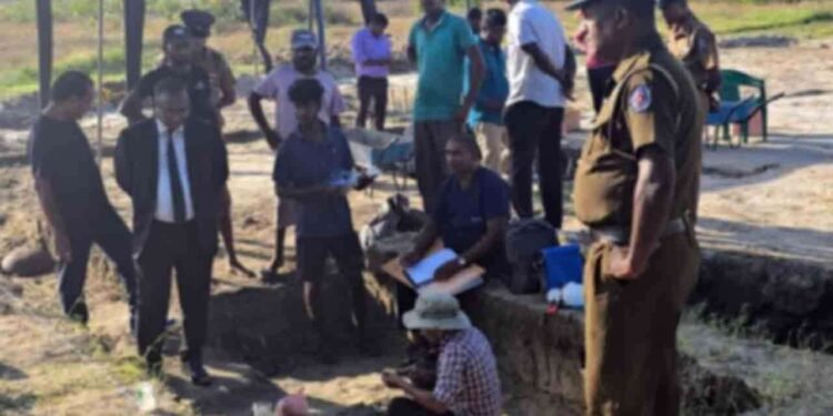 சித்துப்பாத்தி மனிதப் புதைகுழி அகழாய்வுப் பணிகள் மழையால் தாமதம்