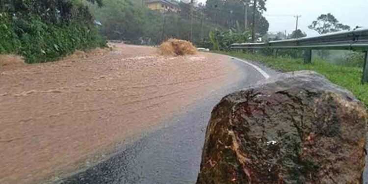 மண்சரிவு எச்சரிக்கை தொடர்ந்தும்