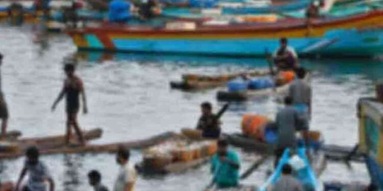 30 இந்திய மீனவர்கள் விளக்கமறியலில்