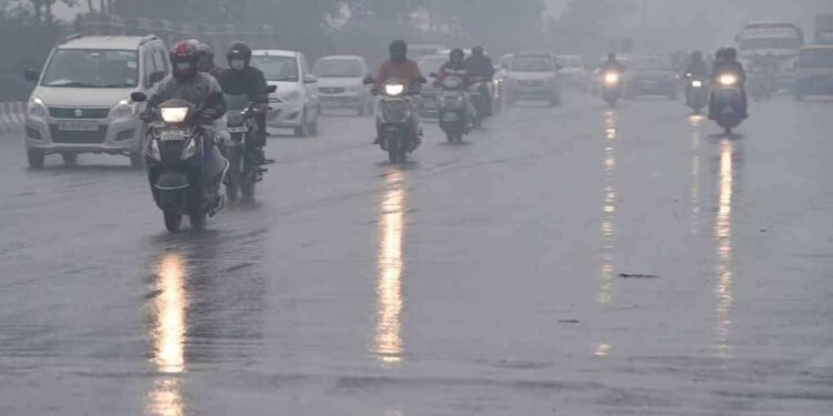 நாட்டில் பிற்பகலில் இடியுடன் கூடிய மழை