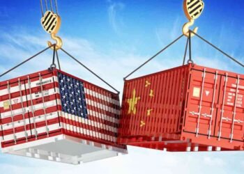 வர்த்தகப் போர் : சீனா மீது மேலும் 100% வரி விதித்த டிரம்ப்!