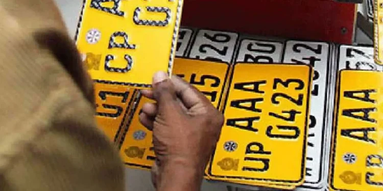 புதிய பாதுகாப்பு அம்சங்களுடன் வாகன எண் தகடுகள் – அமைச்சர் வெளியிட்ட தகவல்