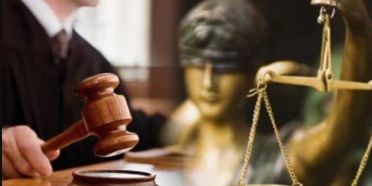 பணி இடைநீக்கப்பட்டுள்ள நீதிபதிகளின் சம்பளம் தொடர்பான தீர்மானம்