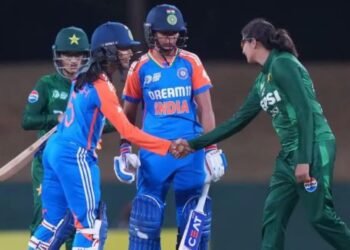 கைகுலுக்க வேண்டாம் – இந்திய மகளிர் அணிக்கு ஆலோசனை