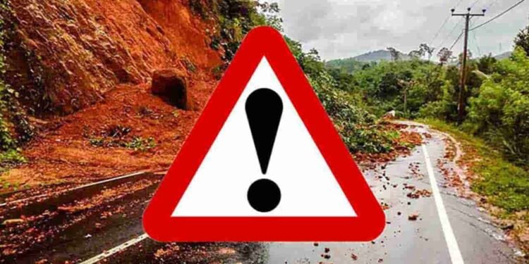 பல மாவட்டங்களுக்கு மண்சரிவு அபாய எச்சரிக்கை