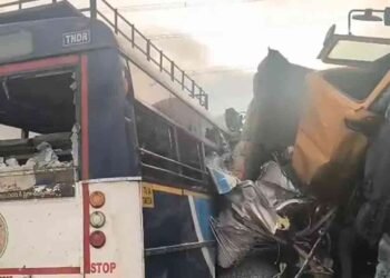 இந்தியாவில் மற்றொரு கோர விபத்து – 17 பேர் பலி