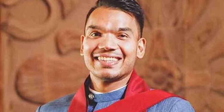 பட்டம் குறித்த குற்றச்சாட்டுகள்: “முழுவதும் பொய்” என்கிறார் நாமல்