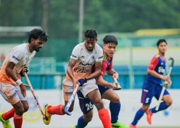 ஹாக்கி போட்டியைக் காண்பதற்கு இலவச டிக்​கெட்