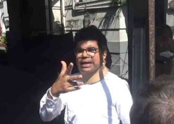 நீதிமன்றில் சரணடைய வந்துள்ள துசித ஹல்லொலுவ