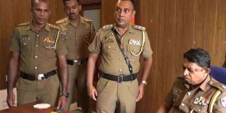 லொக்குபெட்டியின் இரண்டு உதவியாளர்கள் கைது