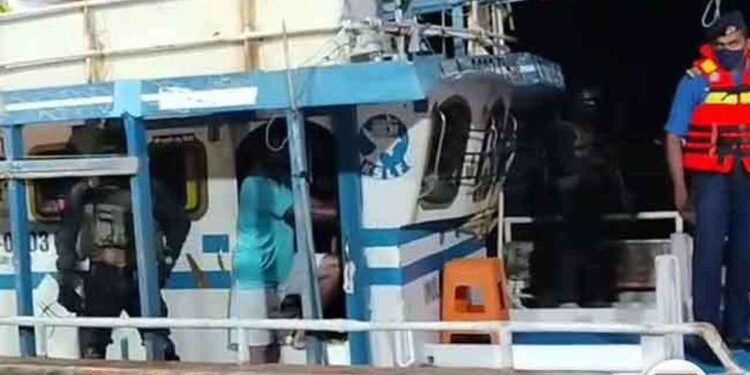 தென்கடலில் பிடிபட்ட படகு வௌியான திடுக்கிடும் தகவல்கள்