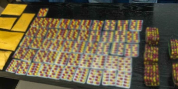 1,000 போதை மாத்திரைகளுடன் நால்வர் கைது