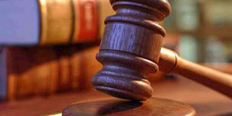 முன்னாள் அமைச்சர்கள் பெற்றுக்கொண்ட இழப்பீடுக்கு எதிரான மனு விசாரணைக்கு