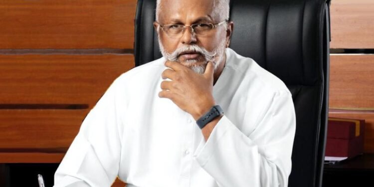 முன்னாள் அமைச்சர் டக்ளஸ் தேவானந்தாவுக்கு தடுப்புக்காவல்