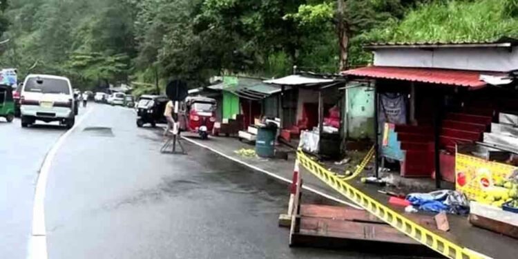 கொழும்பு – கண்டி பிரதான வீதியின் கடுகன்னாவ பகுதி மீண்டும் மூடல்