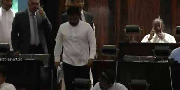 ஜனாதிபதி விசேட உரை பாராளுமன்றத்தில் முக்கிய அறிவிப்புகள்!