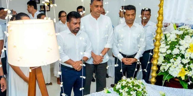 உயிரிழந்த விமானியின் பூதவுடலுக்கு ஜனாதிபதி இறுதி அஞ்சலி