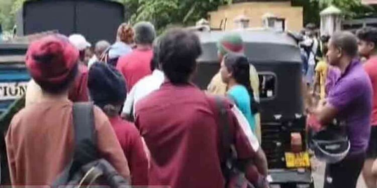 நிவாரண பகிர்ந்தளிப்பு தொடர்பில் கிராம சேவகர் சங்கம் குற்றச்சாட்டு