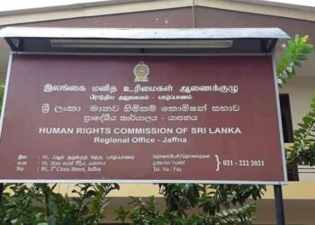 யாழில் 25 ஆயிரம் ரூபா வழங்காததால் மாணவன் முறைப்பாடு