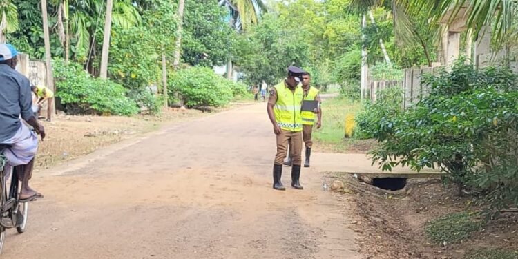 கிளிநொச்சியில் டிப்பர் வானகம் மீது பொலிஸார் துப்பாக்கிச் சூடு!