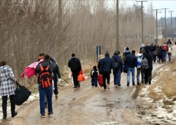 புலம்பெயர்தலைக் கட்டுப்படுத்த பிரித்தானியாவும் கிரீஸும் புதிய ஒப்பந்தம்