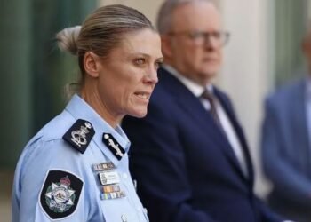 போண்டி துப்பாக்கிச் சூட்டு சம்பவத்தின் துப்பாக்கிதாரிகள் பரந்த பயங்கரவாதக் குழுவைச் சேர்ந்தவர்கள் அல்ல