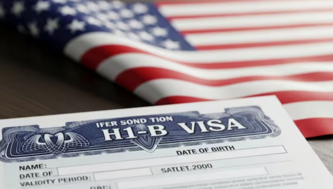 எச்-1பி விசா வழங்க புதிய நடைமுறை அமல் : அமெரிக்காவின் முடிவால் இந்தியர்களுக்கு சிக்கல்