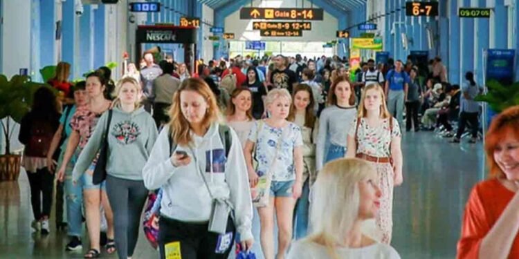 டிசம்பரில் முதல் 08 நாட்களில் 50,000+ சுற்றுலாப் பயணிகள் வருகை