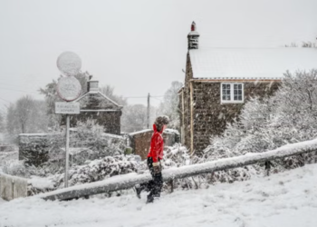 இங்கிலாந்தில் புத்தாண்டு தினத்தில் அதிகளவு பனிப் பொழிவு