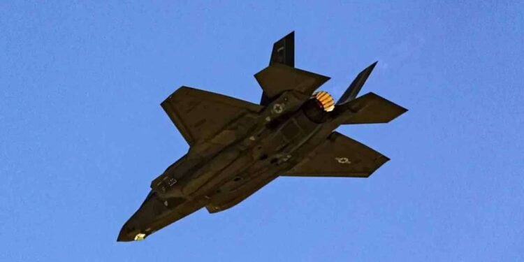 ஐஸ் இலக்குகள் மீது அமெரிக்காவின் பாரிய தாக்குதல் – சிரியாவில் பதற்றம்