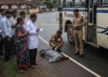 யாழில் பேருந்தில் இருந்து விழுந்தவர் சிகிச்சை பலனின்றி உயிரிழப்பு!