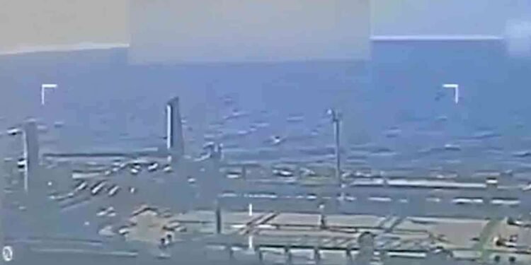 அமெரிக்காவால் எண்ணெய் கப்பல் பறிமுதல் வெனிசுலாவின் கடும் குற்றச்சாட்டு!