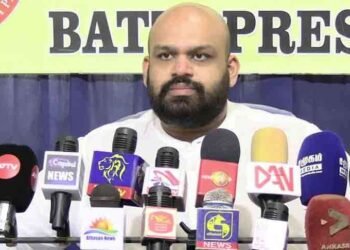 பாராளுமன்றிலிருந்து வௌிநடப்பு செய்த தமிழரசு கட்சி!