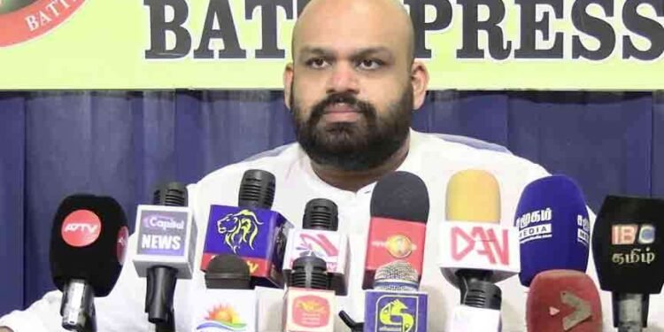 பாராளுமன்றிலிருந்து வௌிநடப்பு செய்த தமிழரசு கட்சி!