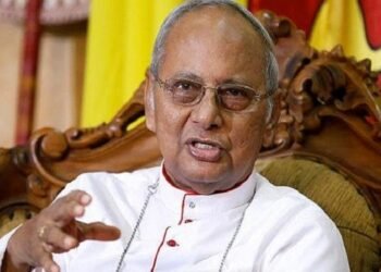 அரசியல்வாதிகள் மேசைக்கு அடியில் பணம் வாங்கியதாலேயே இயற்கை அனர்த்தங்களில் அதிக பாதிப்பு