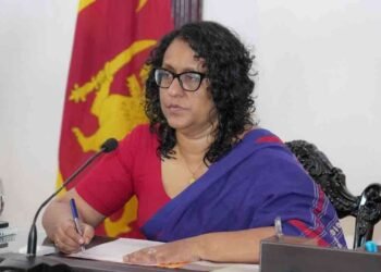 மேல் மாகாண கழிவுகளை 3 வாரங்களில் அகற்ற வேண்டும்