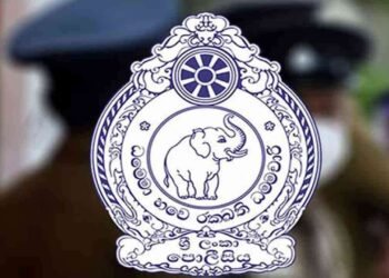 8 பொலிஸ் அதிகாரிகள் உடனடியாக இடமாற்றம்!