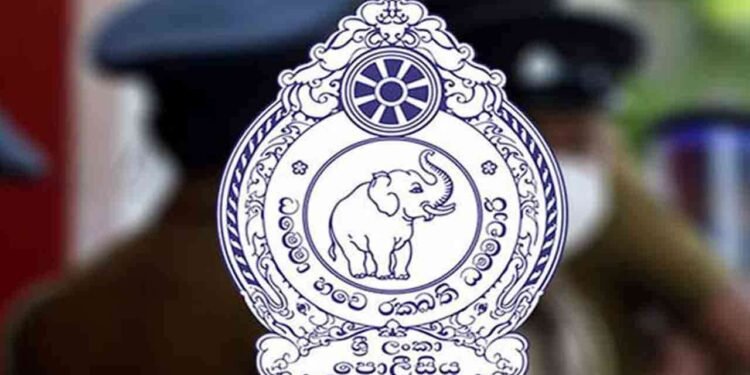 8 பொலிஸ் அதிகாரிகள் உடனடியாக இடமாற்றம்!