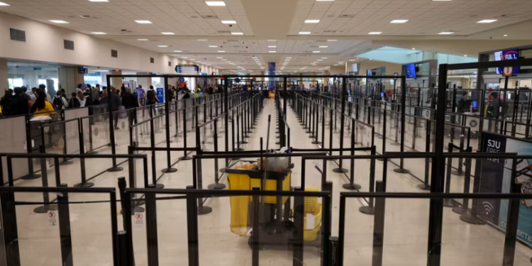 கரீபியன் விமான நிலையங்களில் நூற்றுக்கணக்கான விமானங்கள் இரத்து!