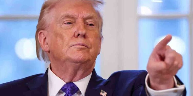 ஈரானுடன் வர்த்தகத் தொடர்பு வைத்துள்ள நாடுகளுக்கு 25% வரி விதிப்பு!